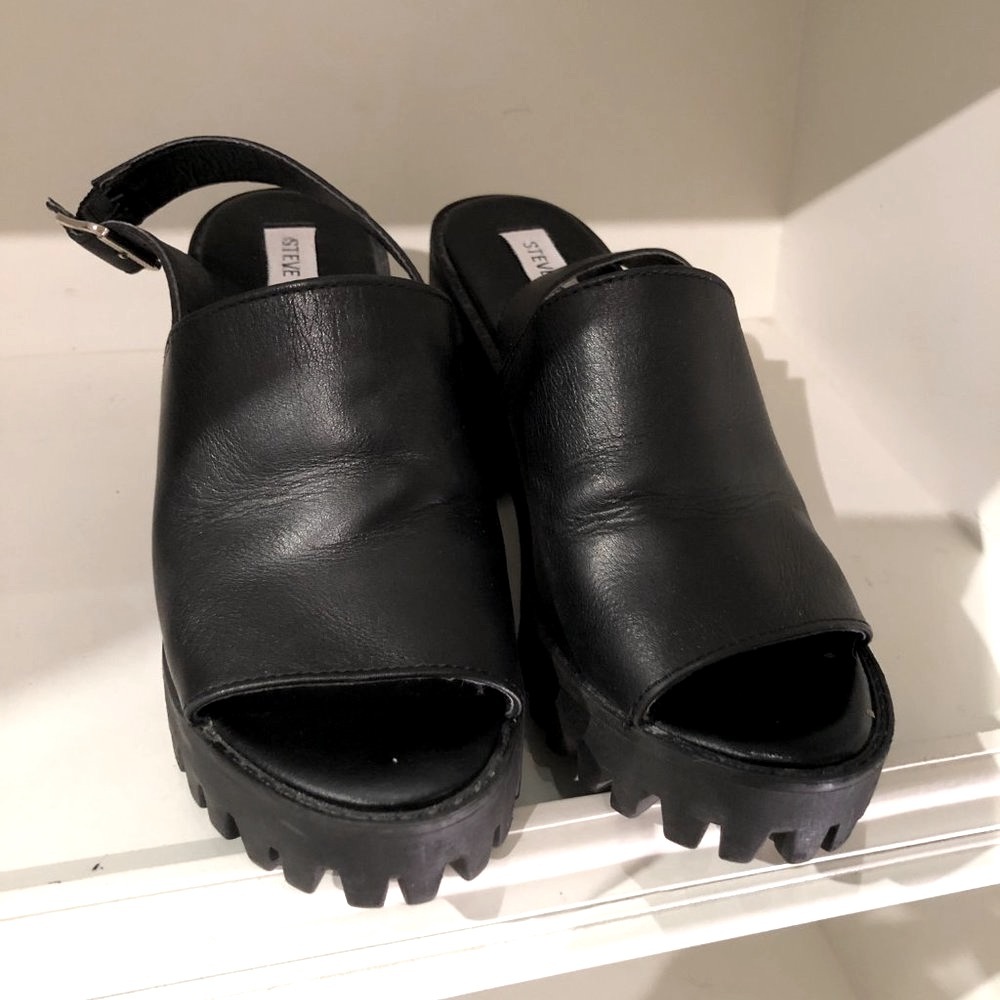 Steve Madden Chunky Platform Black Slingbacks - Sz 7